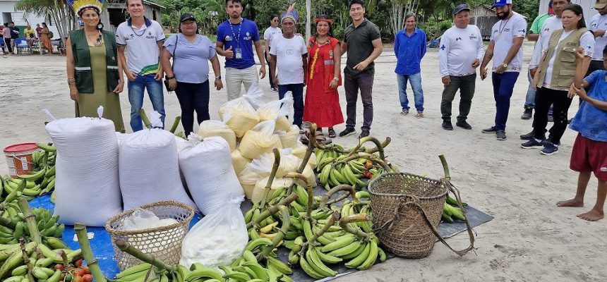 Agricultores familiares indígenas de Japurá e Manaquiri (distantes 744 e 60 quilômetros de Manaus, respectivamente), venderam 5 toneladas de alimentos por meio do Programa de Aquisição de Alimentos (PAA) Indígena. Os itens alimentícios foram escoados, nesta quarta-feira (12/03), pelo Instituto de Desenvolvimento Agropecuário e Florestal Sustentável do Estado do Amazonas (Idam).